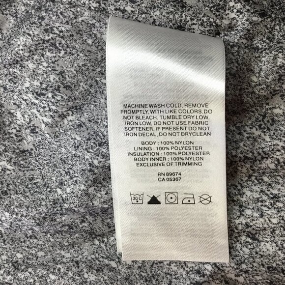 Mountain Hardwear Quilted Women's Jacket Snap Front Sz M Black Gray Lightweight - Picture 12 of 12